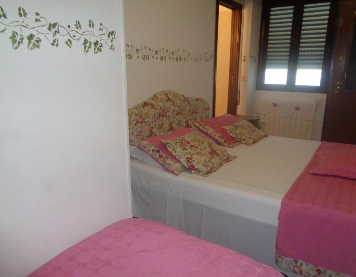 Abacab Hotel Passoscuro Buitenkant foto