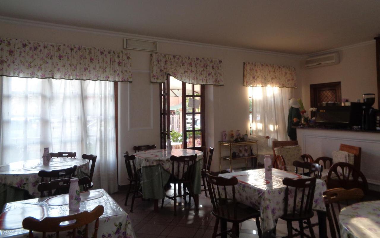 Abacab Hotel Passoscuro Buitenkant foto